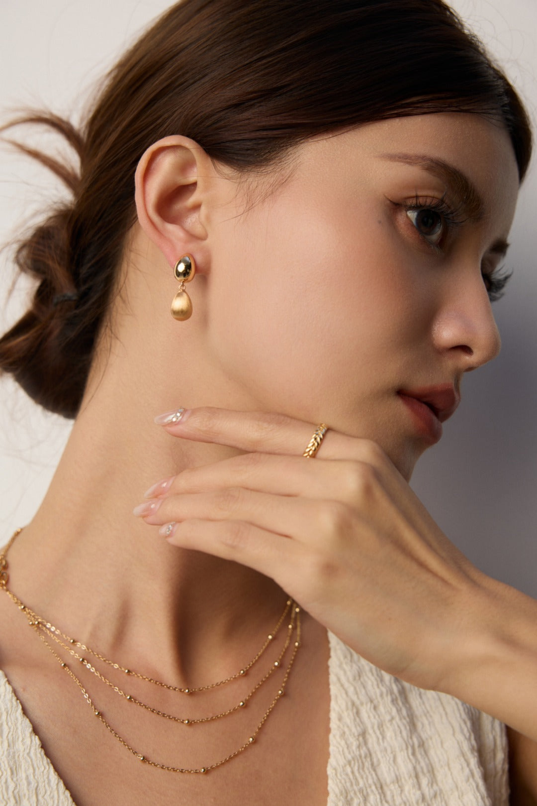 Minimalist Band Ring – Modern Simplicity with Vintage & Platinum Finishes