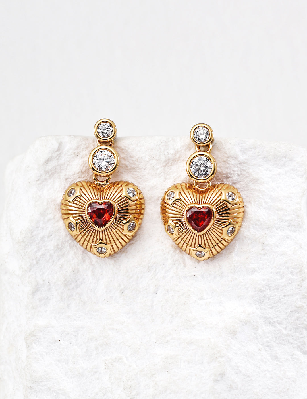 Gothic Heart Zircon Earrings – Vintage Romance with a Bold Edge
