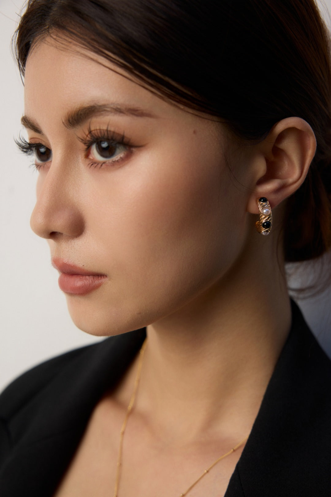 Nocturnal Light Earings- Black onyx, Natural Pearl