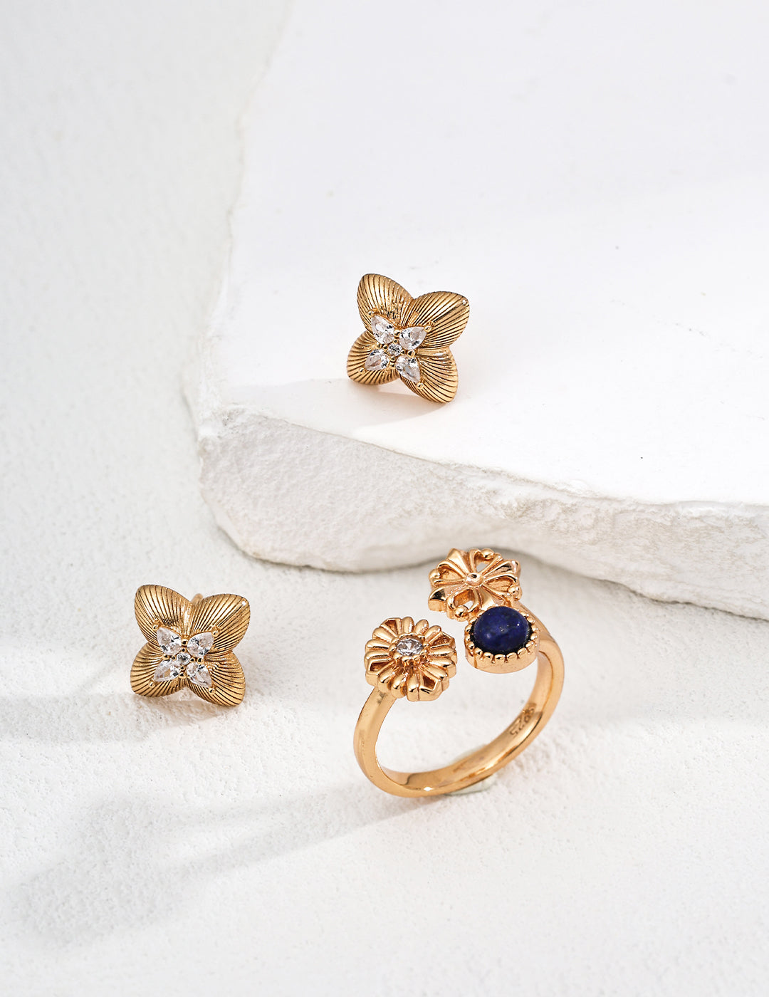 Classic four-leaf clover motif Eearing- Cubic Zirconia