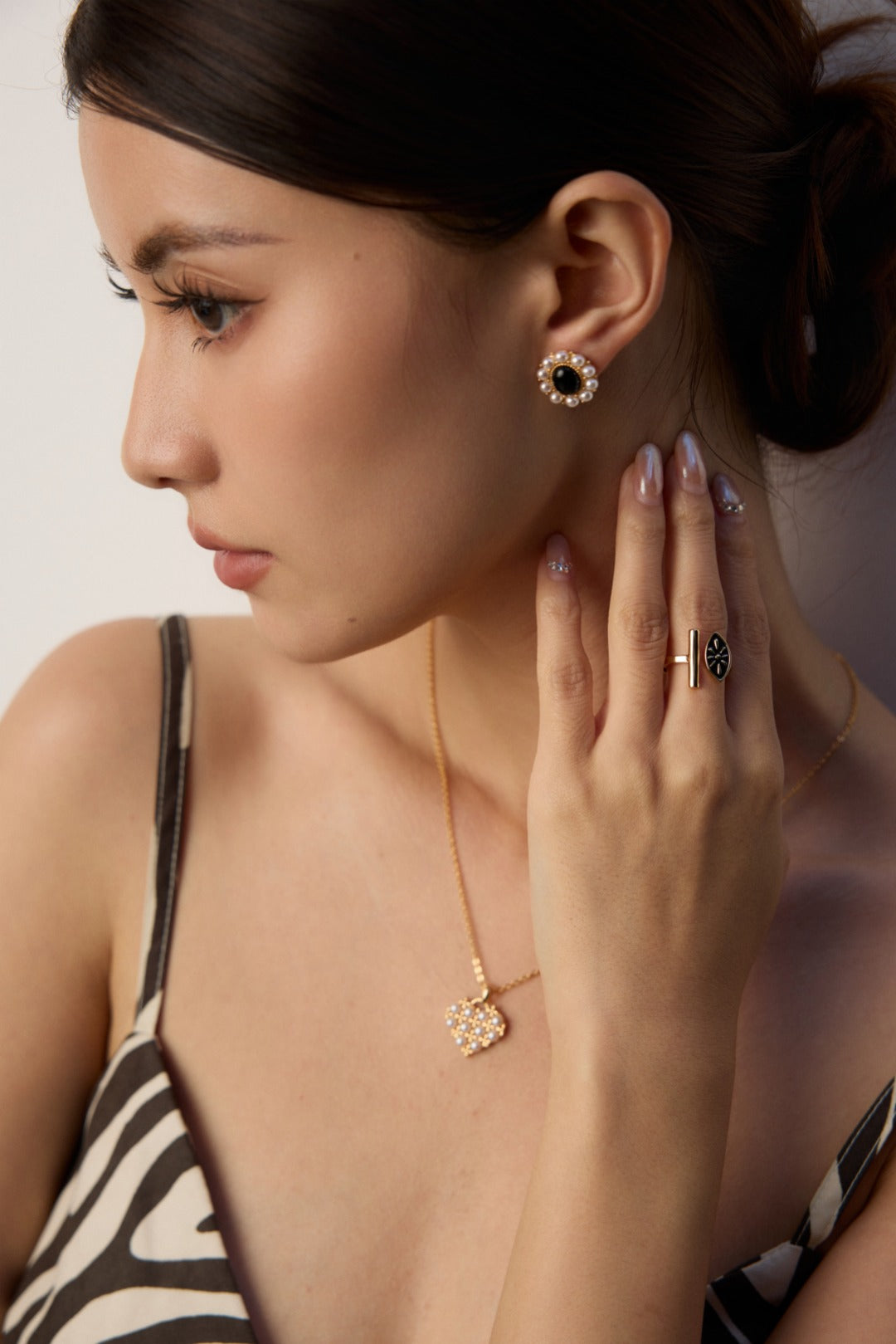 Nocturnal Light Earings- Black Onyx,Cameo Style