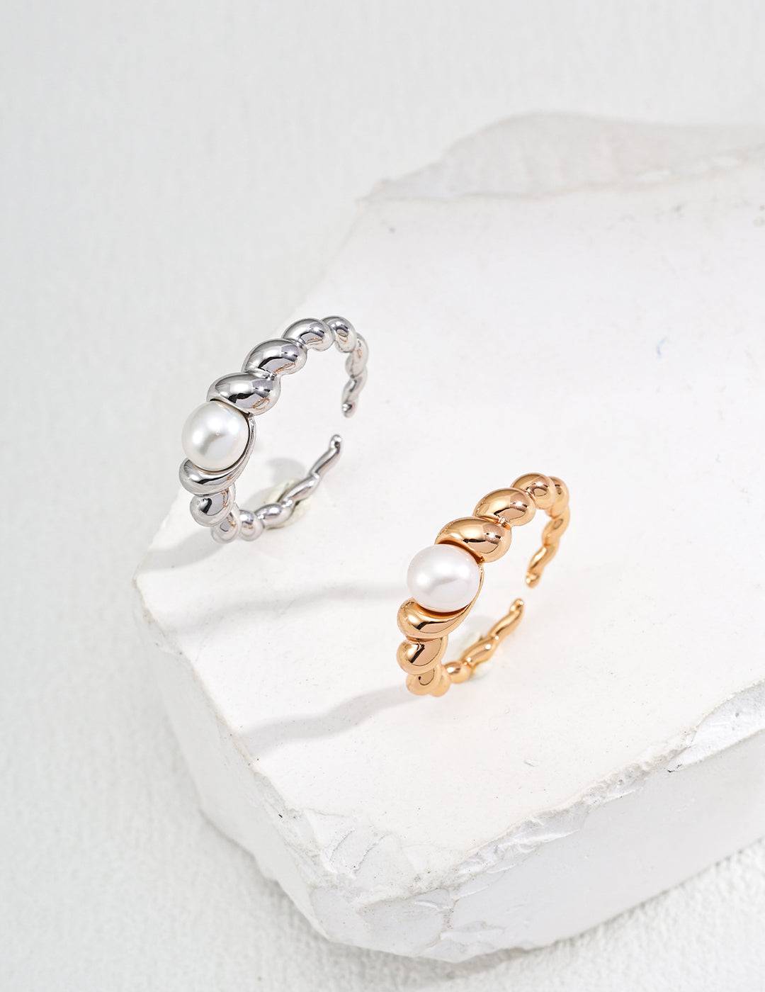 Minimalist Natural Pearl Ring – Timeless Parisian Elegance