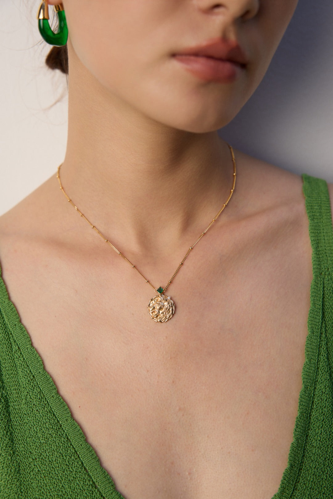 Vintage Lion Medallion Necklace – Symbol of Strength and Elegance