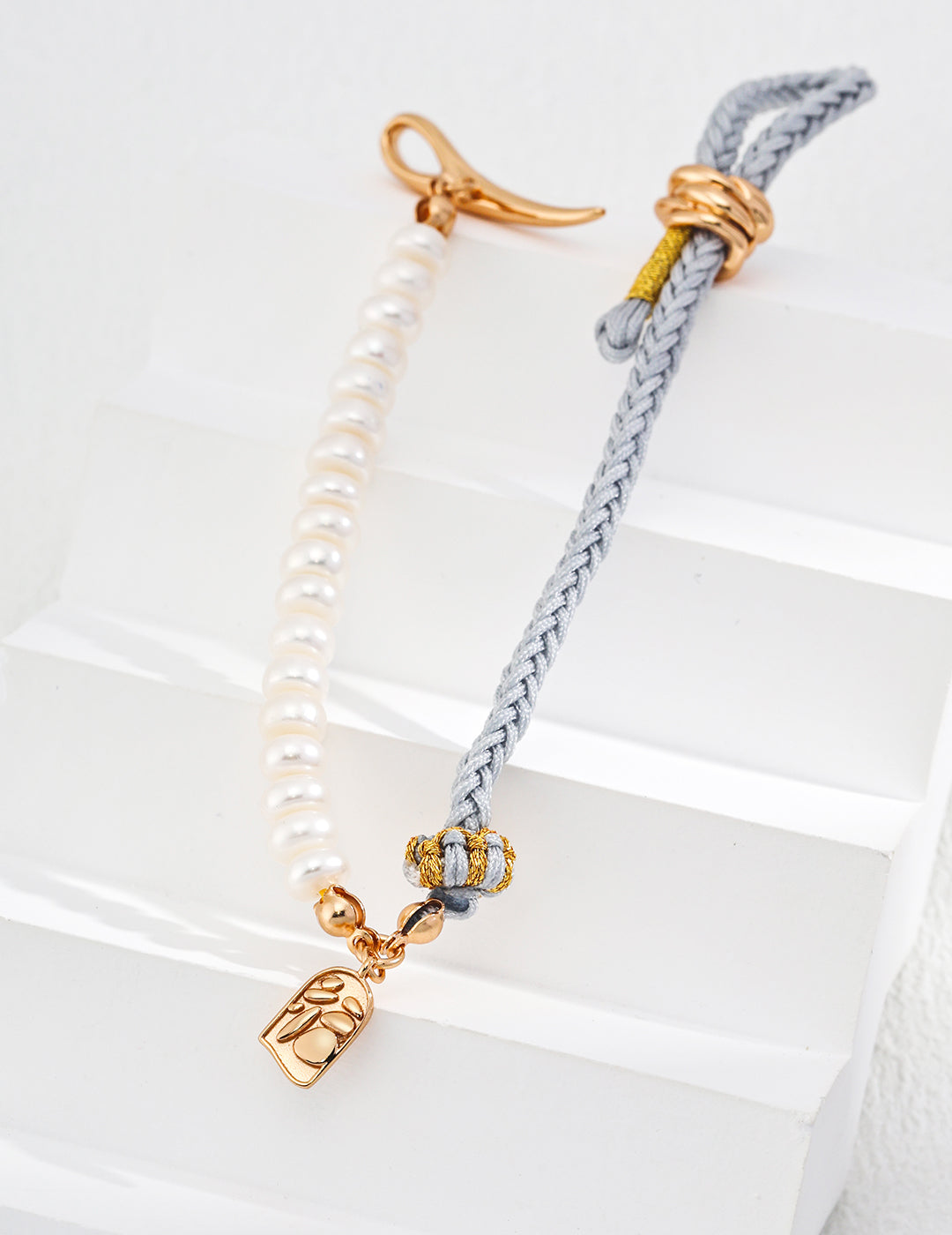 Ocean Whisper Natural Pearl Bracelet — Timeless Harmony in Modern Elegance