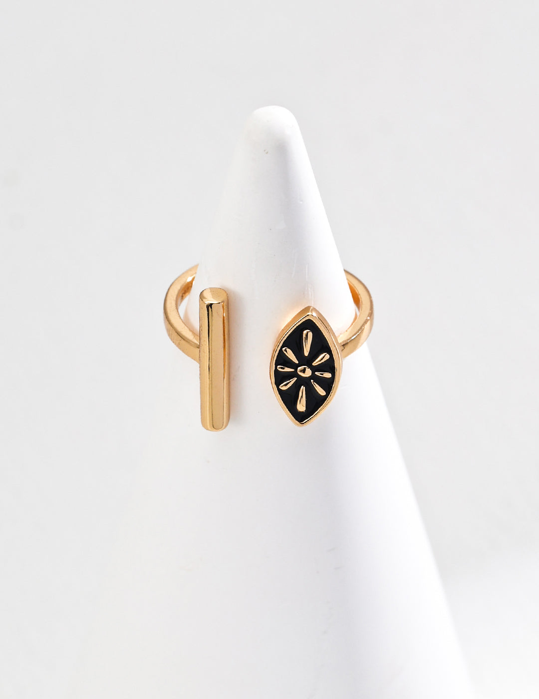 Artistic Enamel Drop Ring – Vintage Gold Adjustable Design with Modern Edge