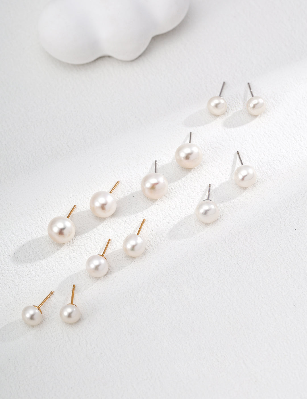 Classic Natural Pearl Stud Earrings – Timeless Elegance in Minimalist Design