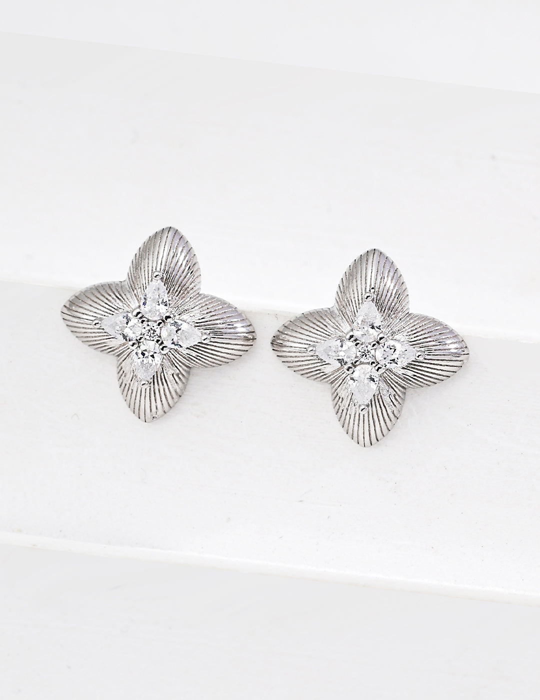 Lucky Clover Zirconia Stud Earrings | Vintage Gold & Platinum Silver