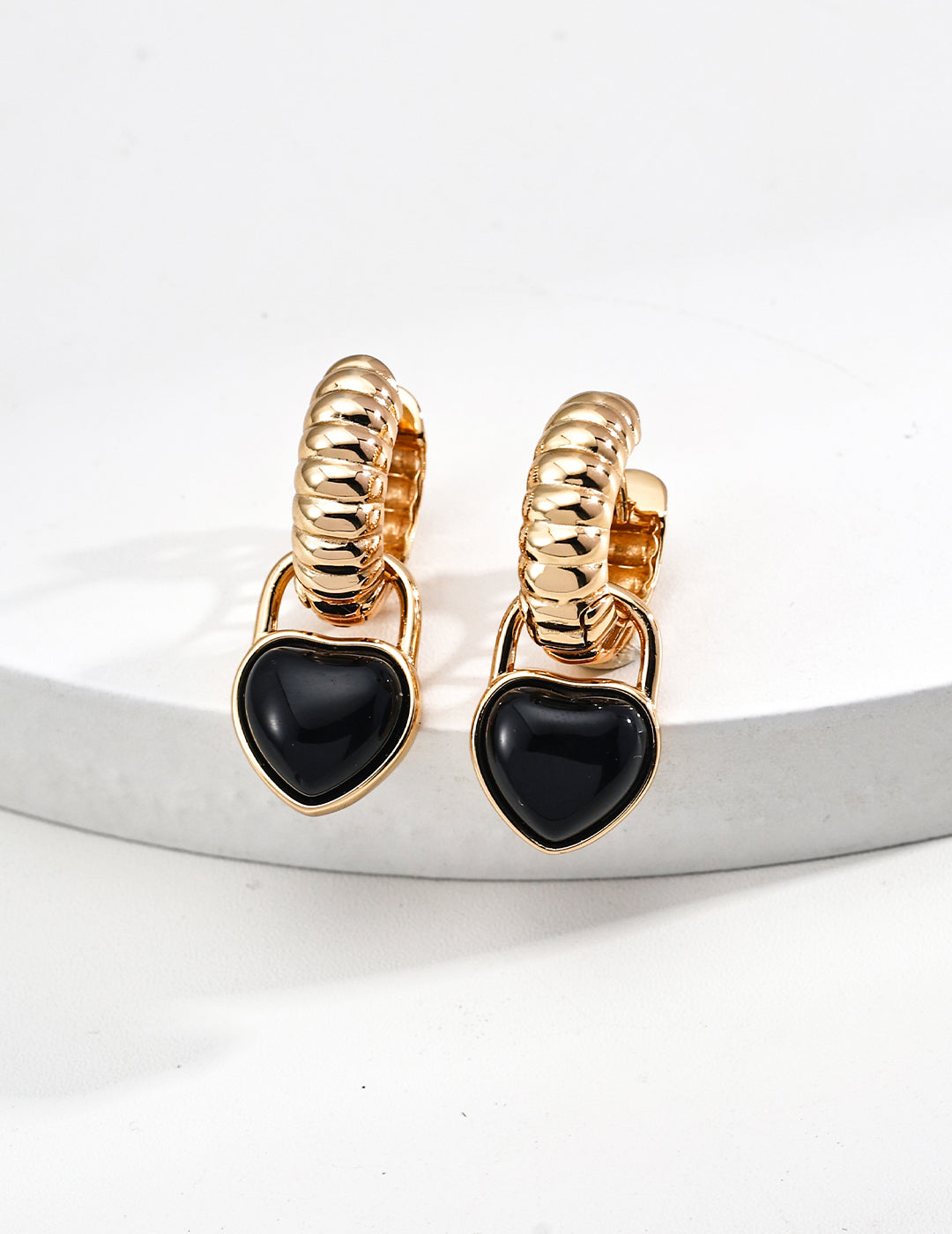 Silver Heart-Shaped Black Onyx Earrings – Detachable Modern Vintage Design