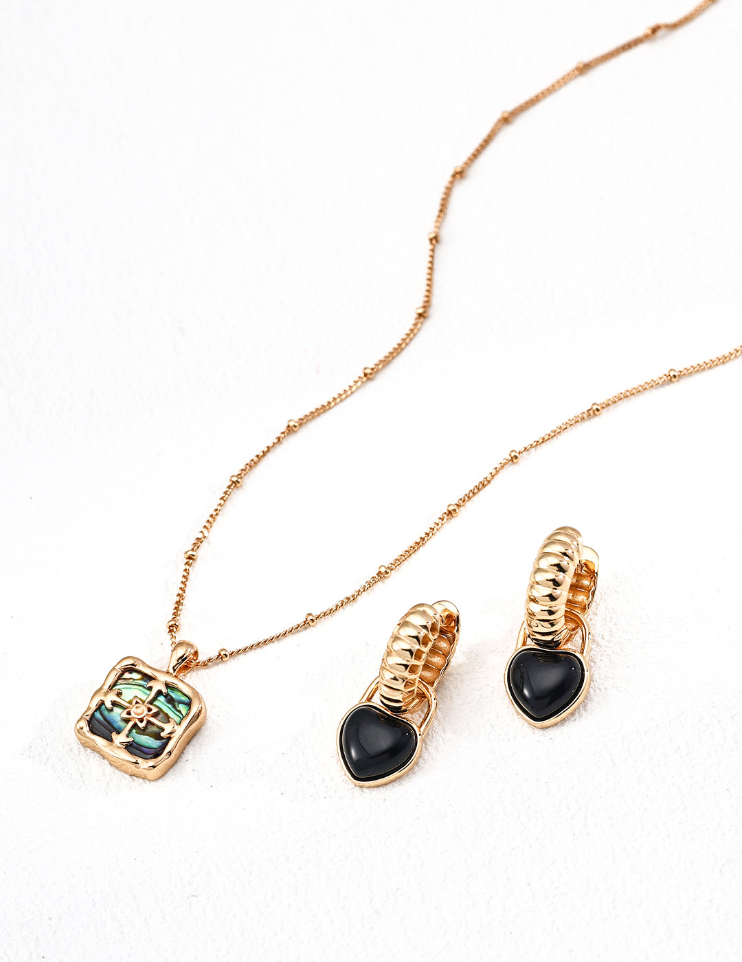 Silver Heart-Shaped Black Onyx Earrings – Detachable Modern Vintage Design